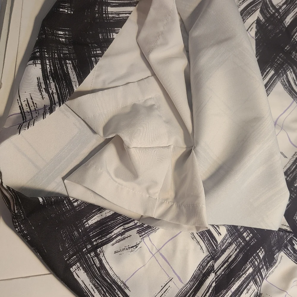 GREG NORMAN Skort Skirt Womens Sz 8 Geometric Black & White Polyester Side Zip